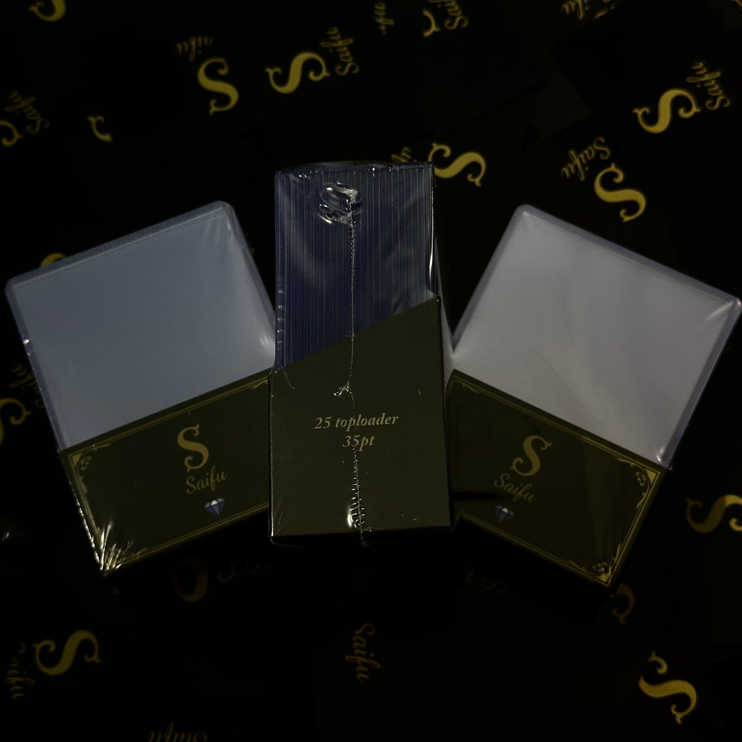Toploader Saifu Standard 3" x 4" con Custodia – Ultra Trasparente Diamond Edition
