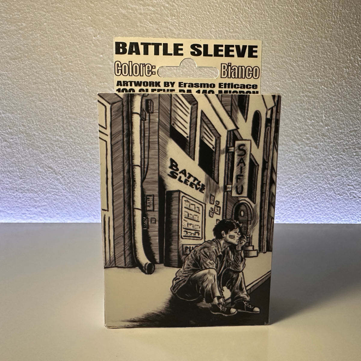 Battle Sleeves Saifu colore Bianco, artwork di Erasmo Efficace
